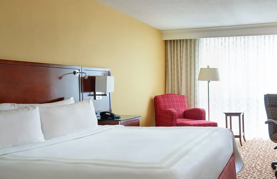 Wyndham Cleveland Airport-1