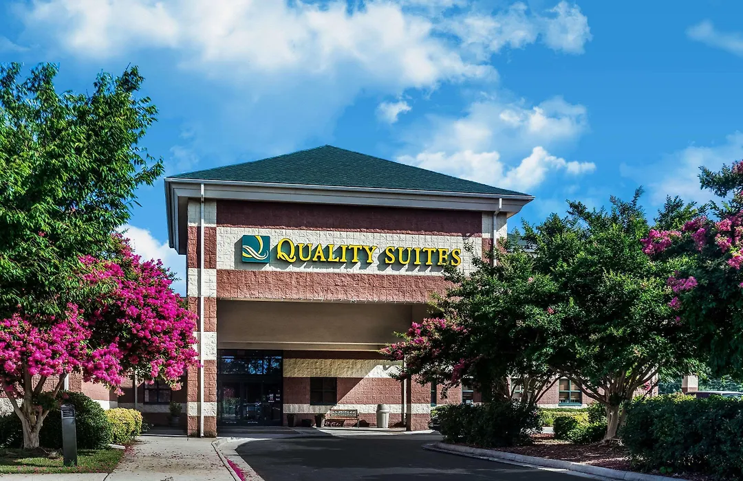 Quality Suites Lake Wright - Norfolk Airport-1