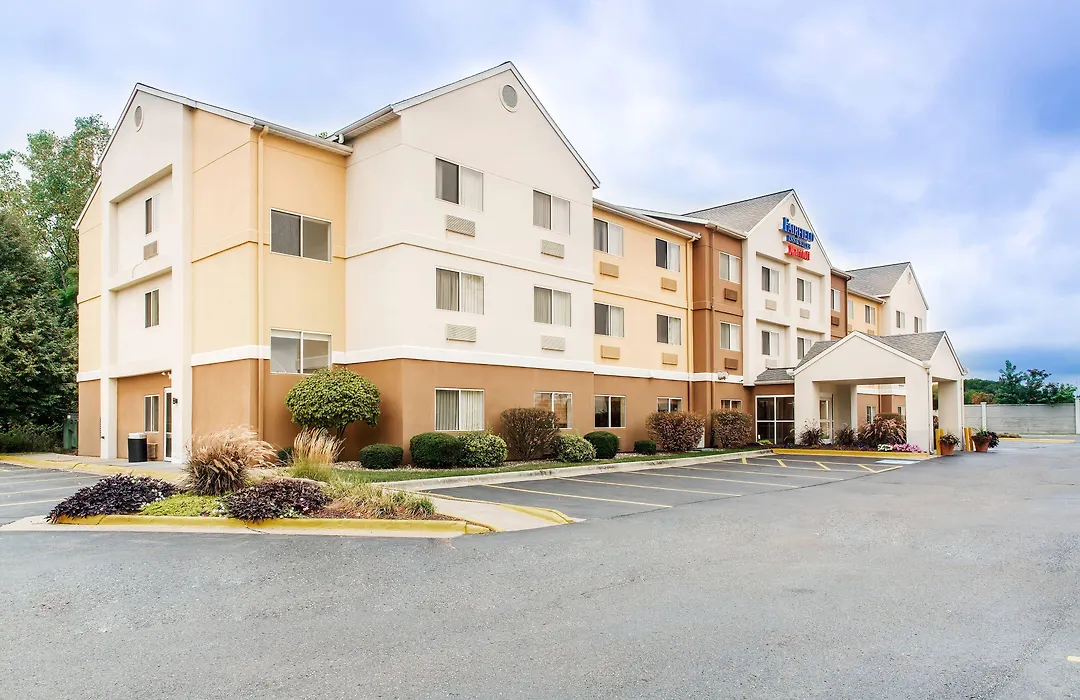 Fairfield Inn & Suites Canton-1