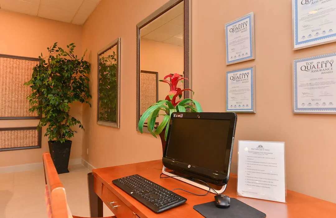Americas Best Value Inn And Suites Victoria-1