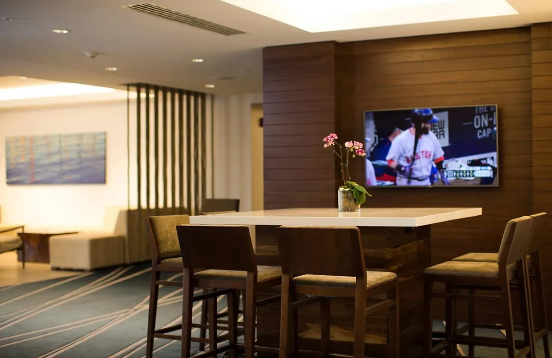 Newport Marriott Hotel & Spa-1
