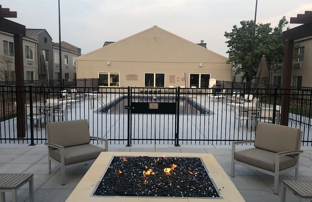 Country Inn & Suites By Radisson, Wichita East, Ks-1