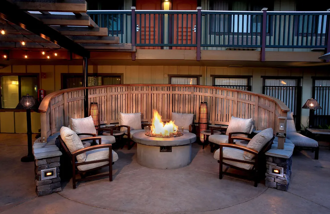 Best Western Plus Humboldt Bay Inn-1