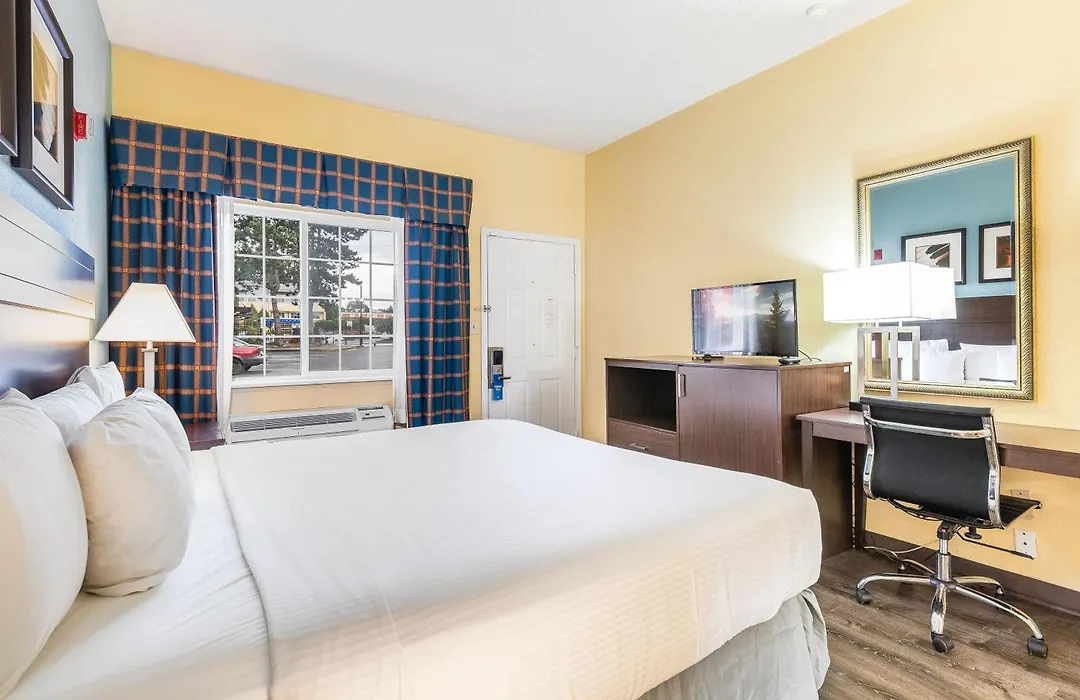 Days Inn By Wyndham Federal Way-1