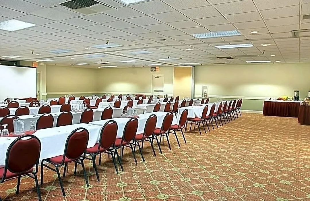 Ramada By Wyndham Boise-1