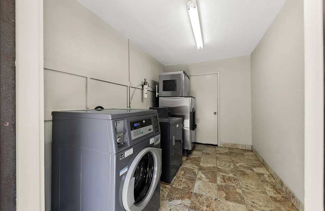 Americas Best Value Inn Bonham-1