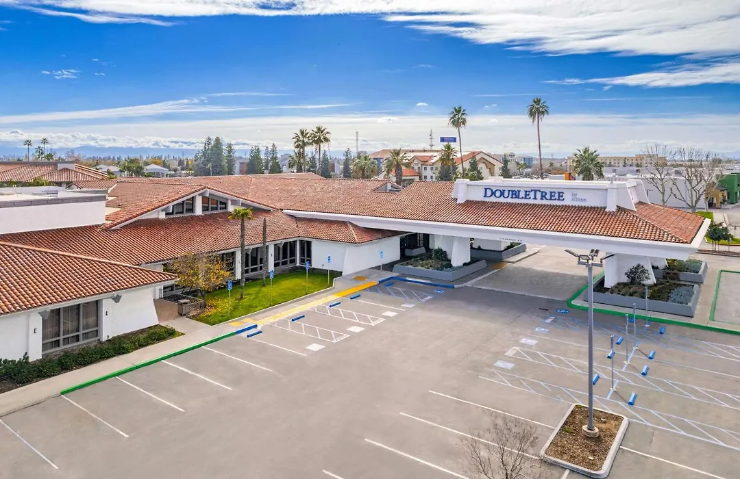 Doubletree By Hilton Bakersfield-1