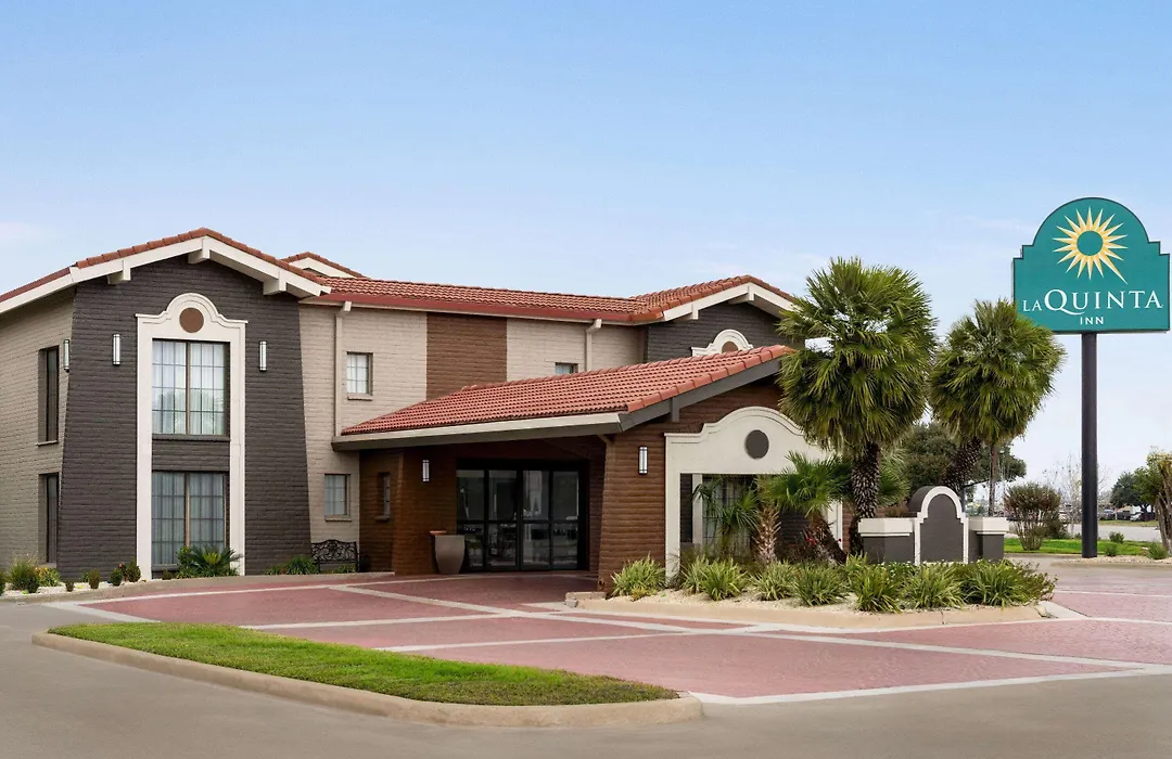 La Quinta Inn By Wyndham Victoria-1
