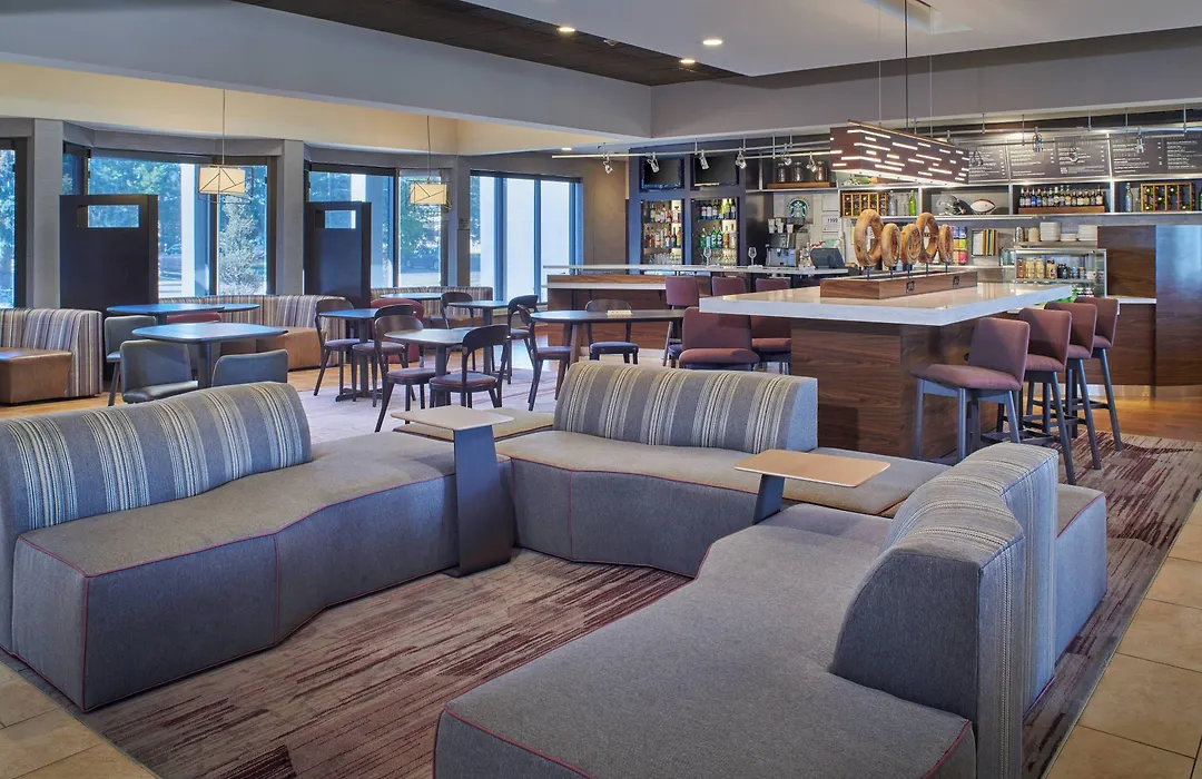 Courtyard By Marriott Detroit Warren-1