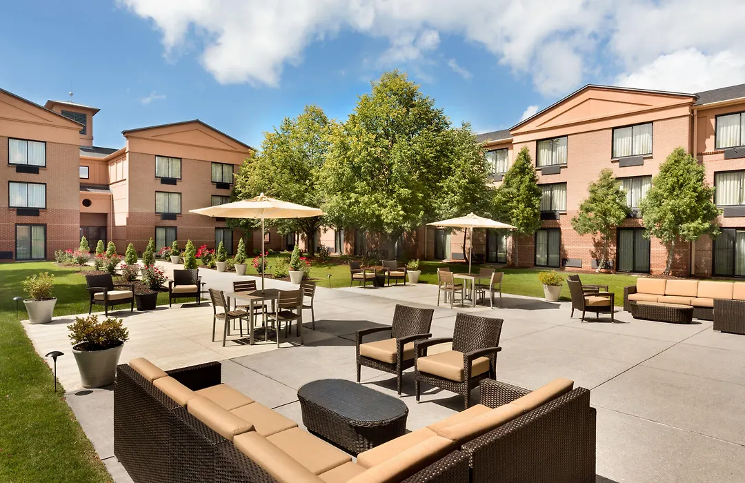 Doubletree By Hilton Milwaukee/Brookfield-1