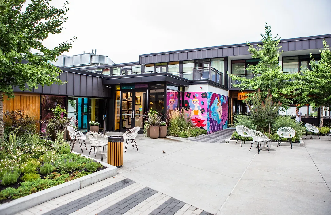 The Verb Hotel-1