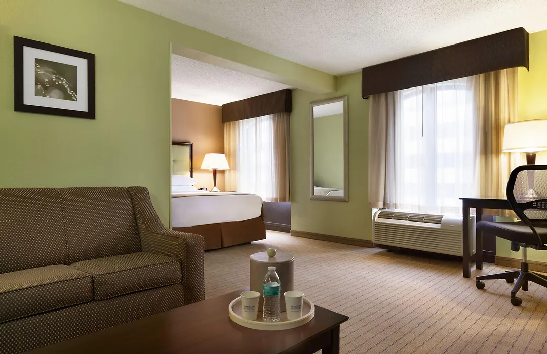 Days Inn By Wyndham Baltimore Inner Harbor-1