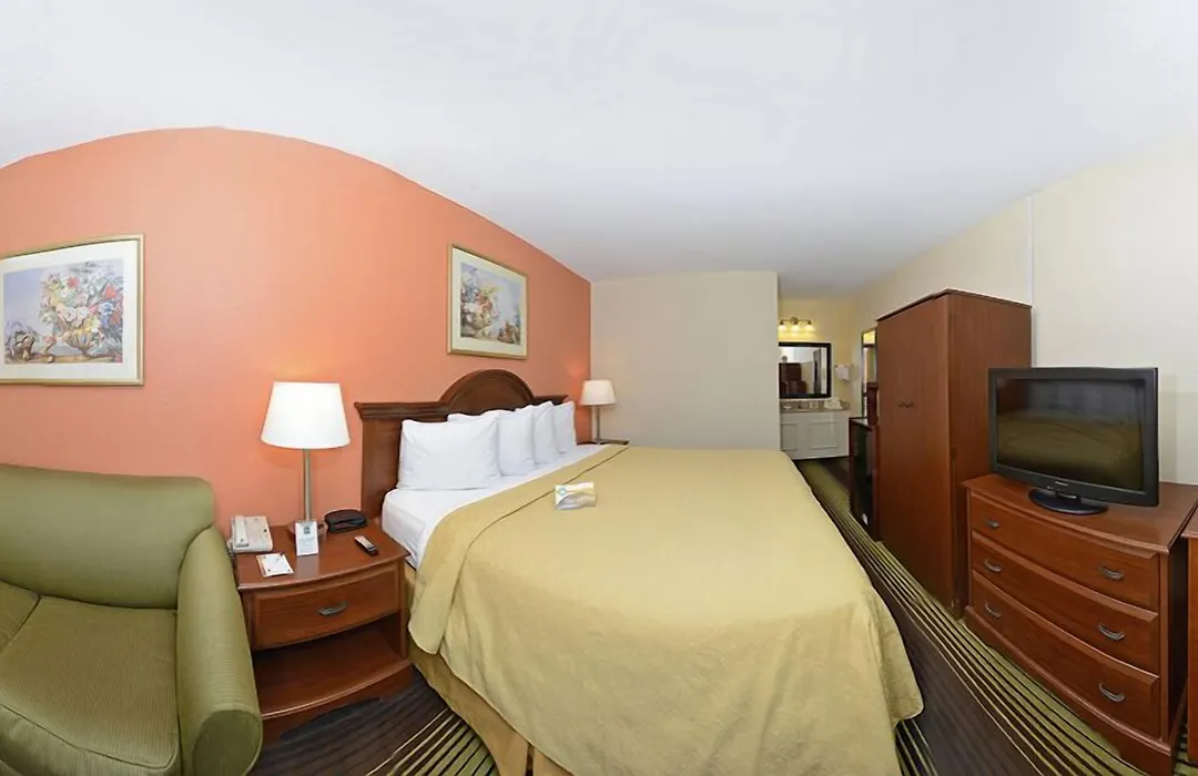 Townhouse Winston Salem - University-1