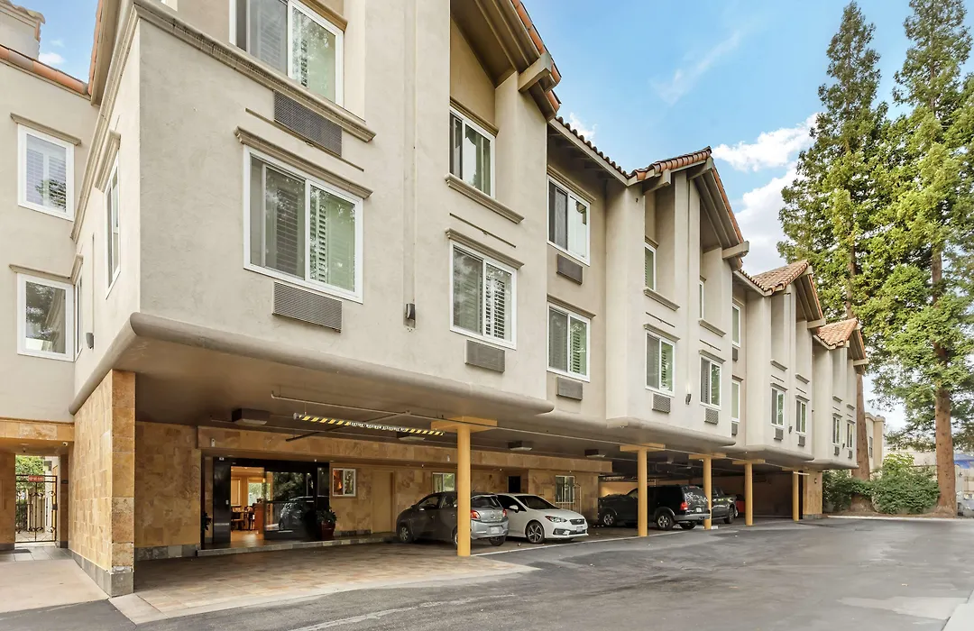 Best Western Plus Airport Plaza-1