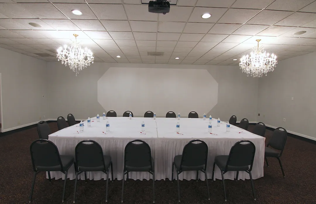Ramada By Wyndham Henderson/Evansville-1