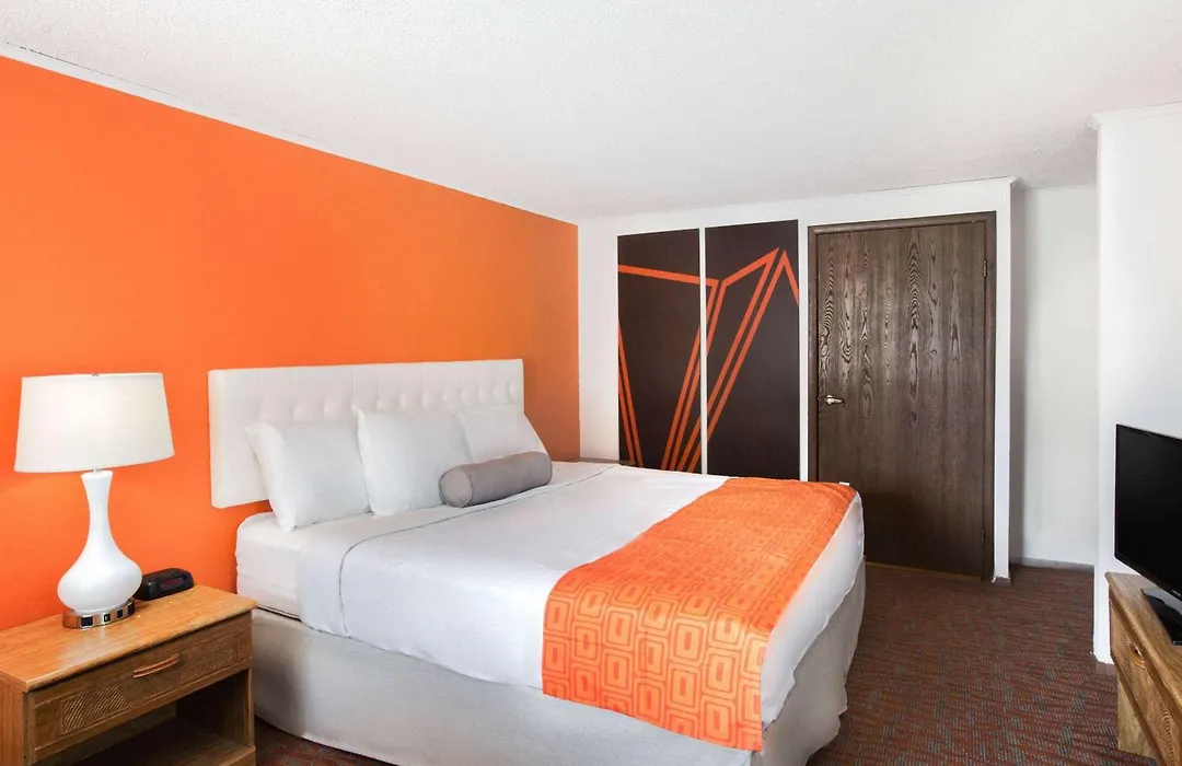 Howard Johnson By Wyndham Wilmington-1