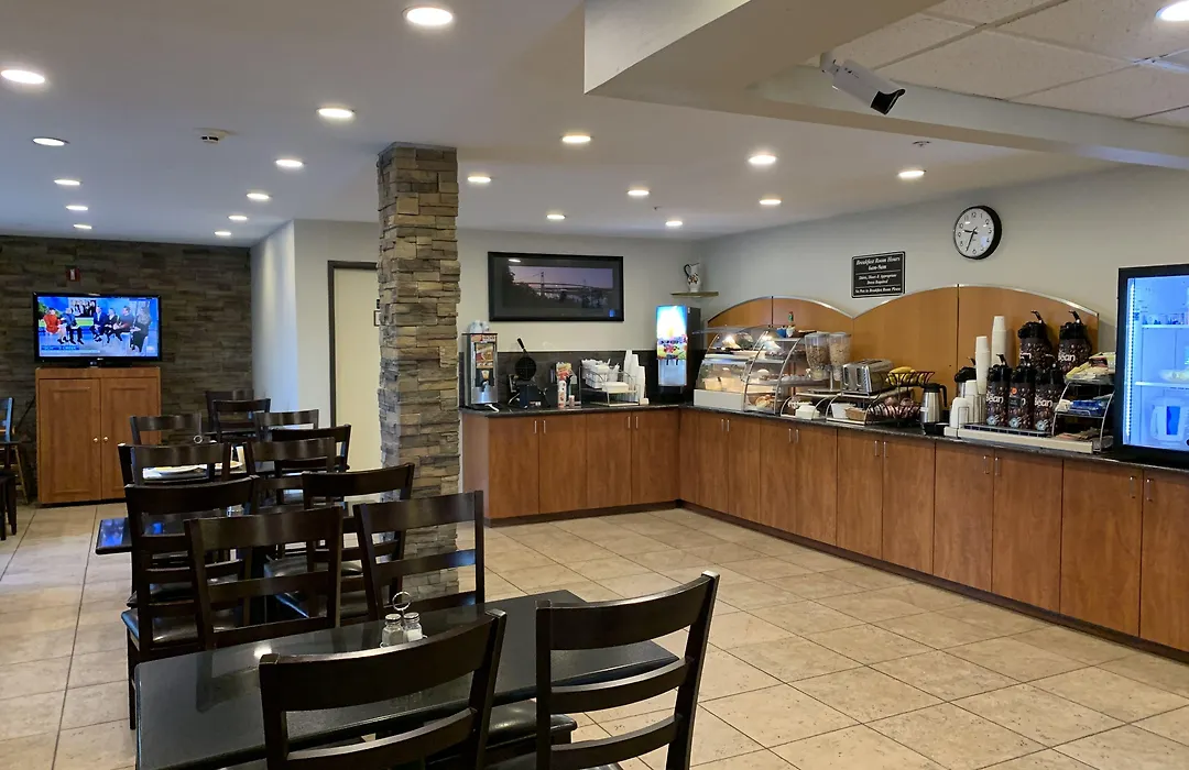 Ramada By Wyndham Portland-1