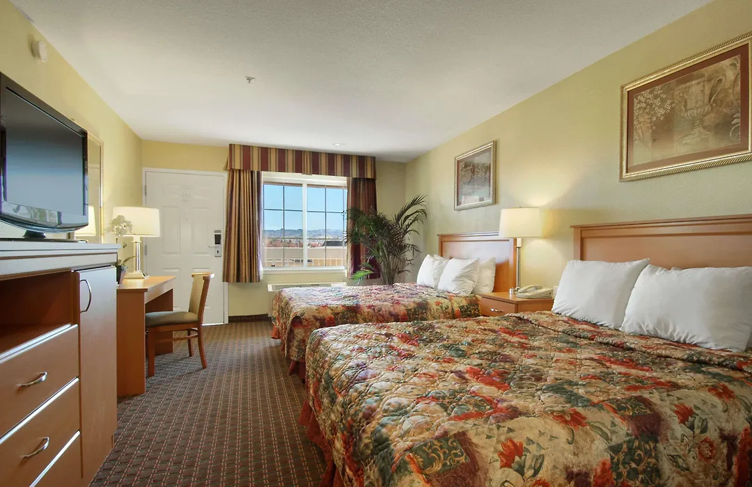 Days Inn By Wyndham Hayward Airport-1
