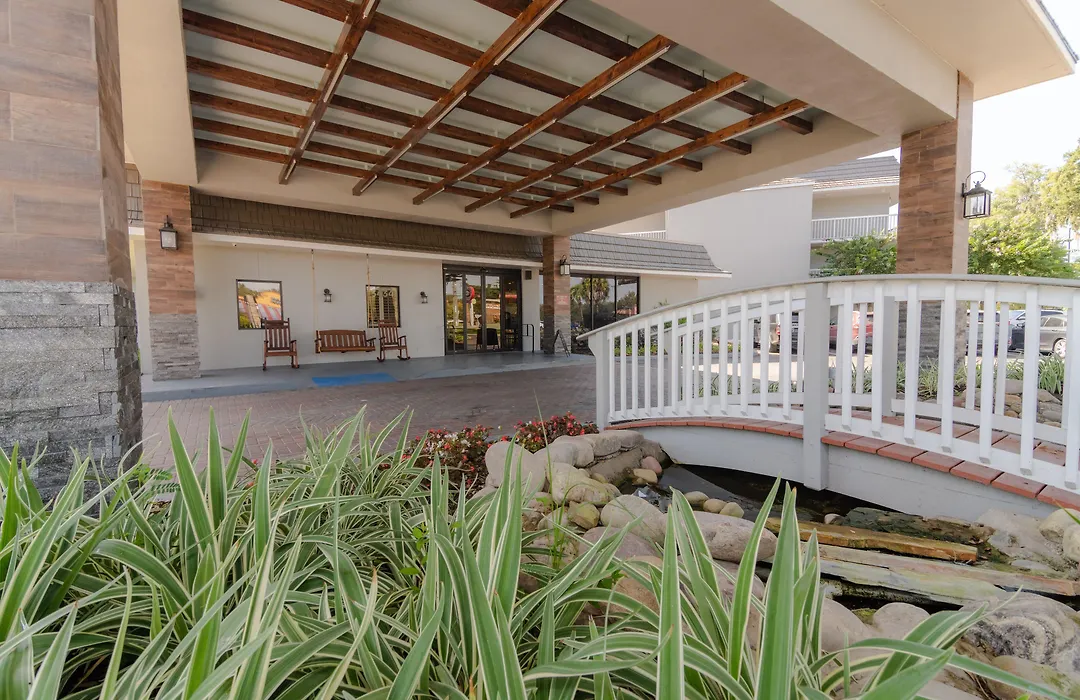 Equus Inn I75-1