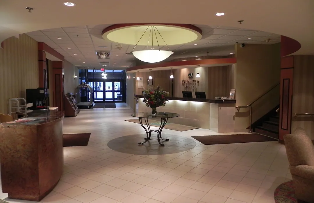 Quality Hotel & Suites At The Falls-1