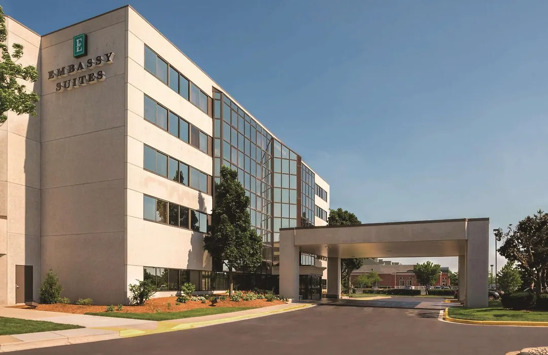 Embassy Suites By Hilton Milwaukee Brookfield-1