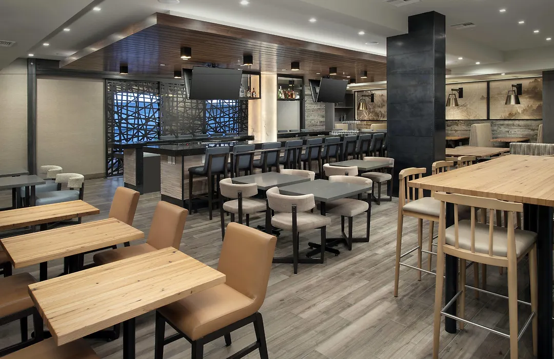 Delta Hotels By Marriott Seattle Everett-1