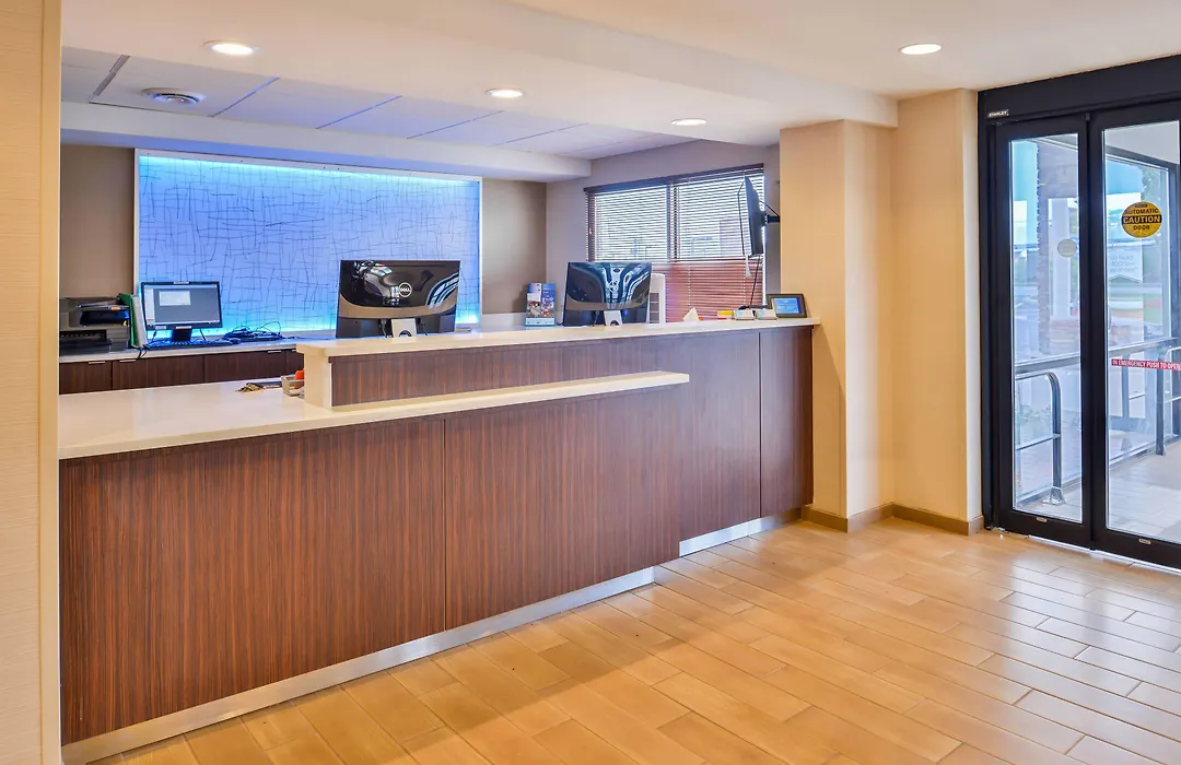 Fairfield Inn Rochester Airport-1