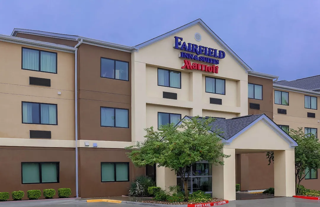 Fairfield Inn & Suites Victoria-1
