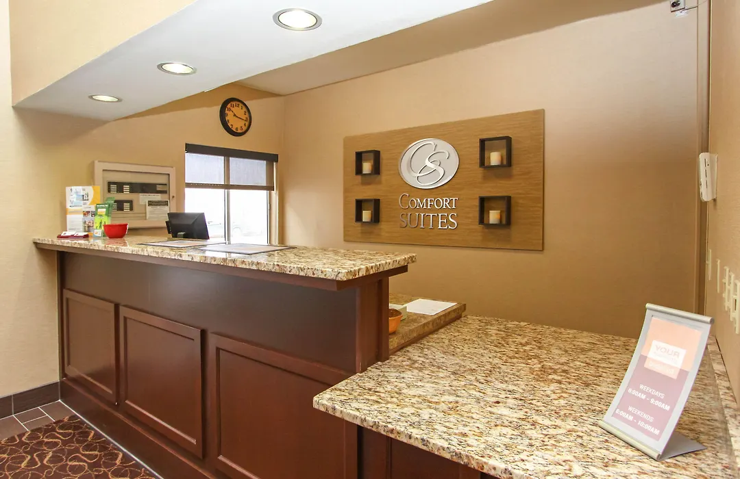 Comfort Suites Lincoln North-1