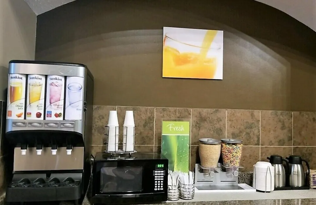 Country Inn & Suites By Radisson, Battle Creek, Mi-1