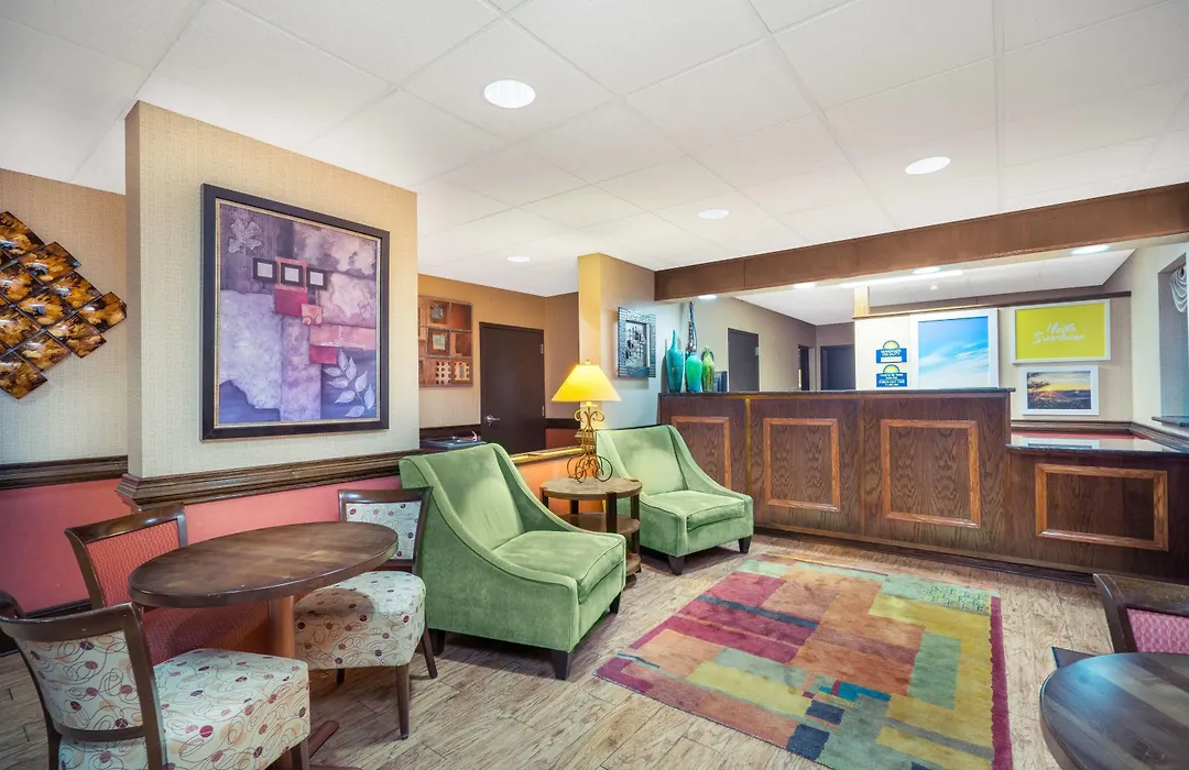 Days Inn By Wyndham Asheville Downtown North-1