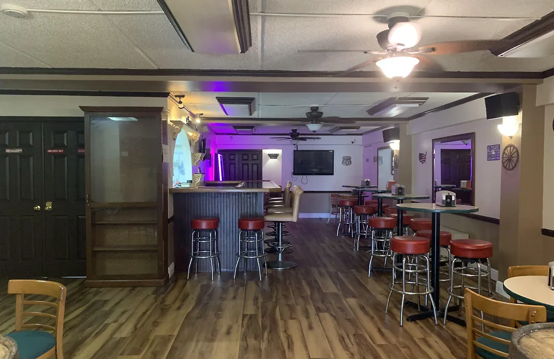 Americas Best Value Inn & Suites Melbourne-1