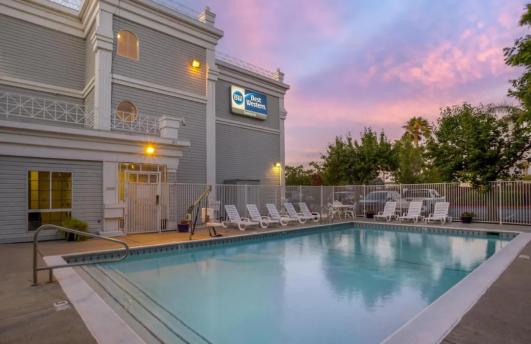Best Western Luxury Inn-1