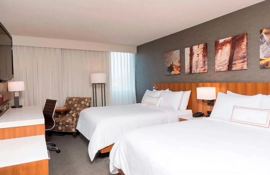 Sonesta Hotel Grand Rapids Airport-1
