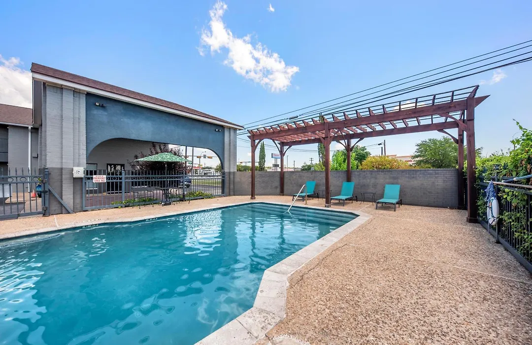 Quality Inn Near Lake Marble Falls-1
