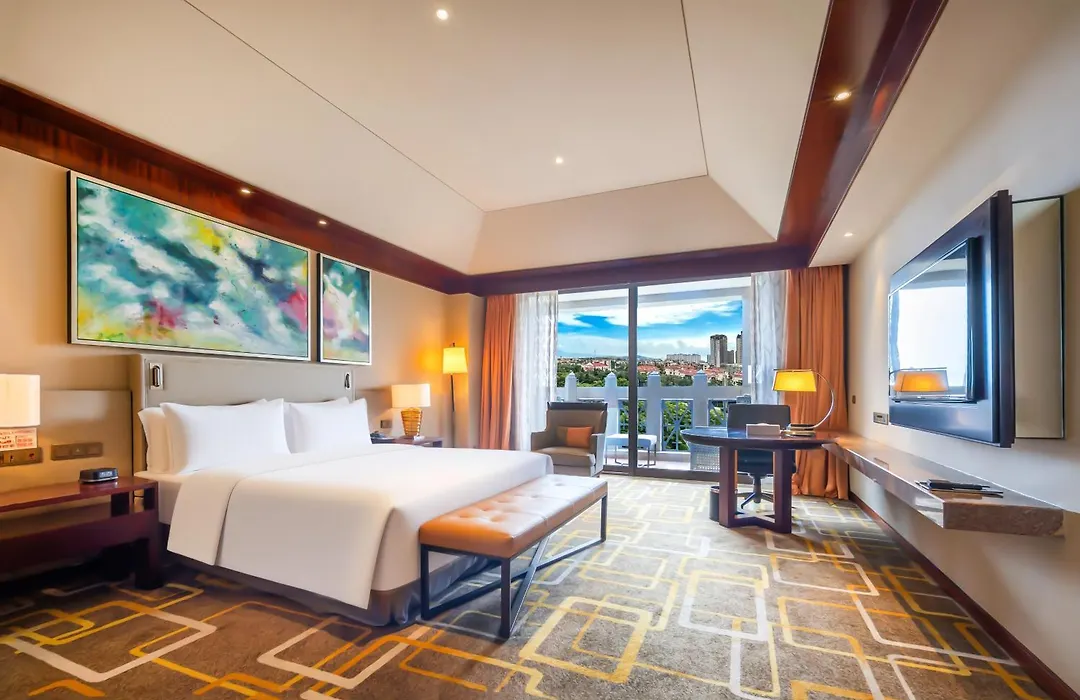 Hilton Qingdao Golden Beach-1