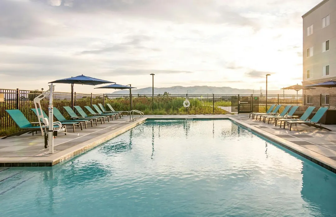 Fairfield Inn & Suites By Marriott San Jose North/Silicon Valley-1
