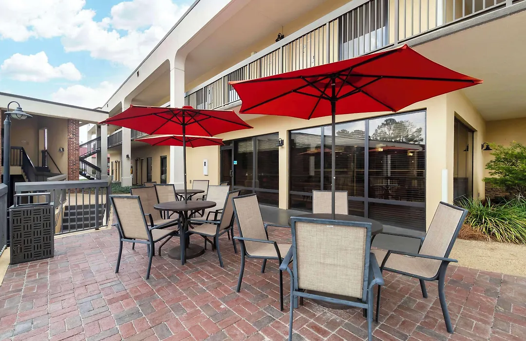 Best Western Colonial Inn-1
