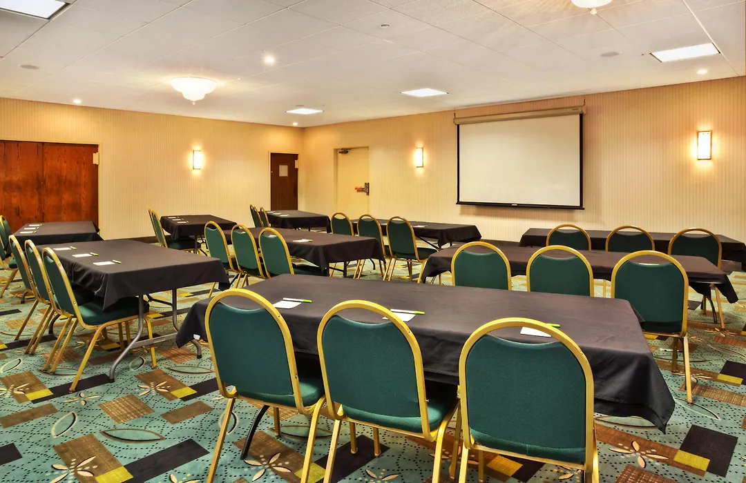 Days Inn By Wyndham Plattsburgh-1