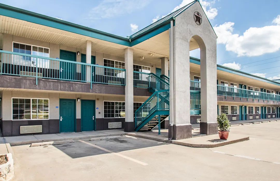 Americas Best Value Inn Fort Worth-1