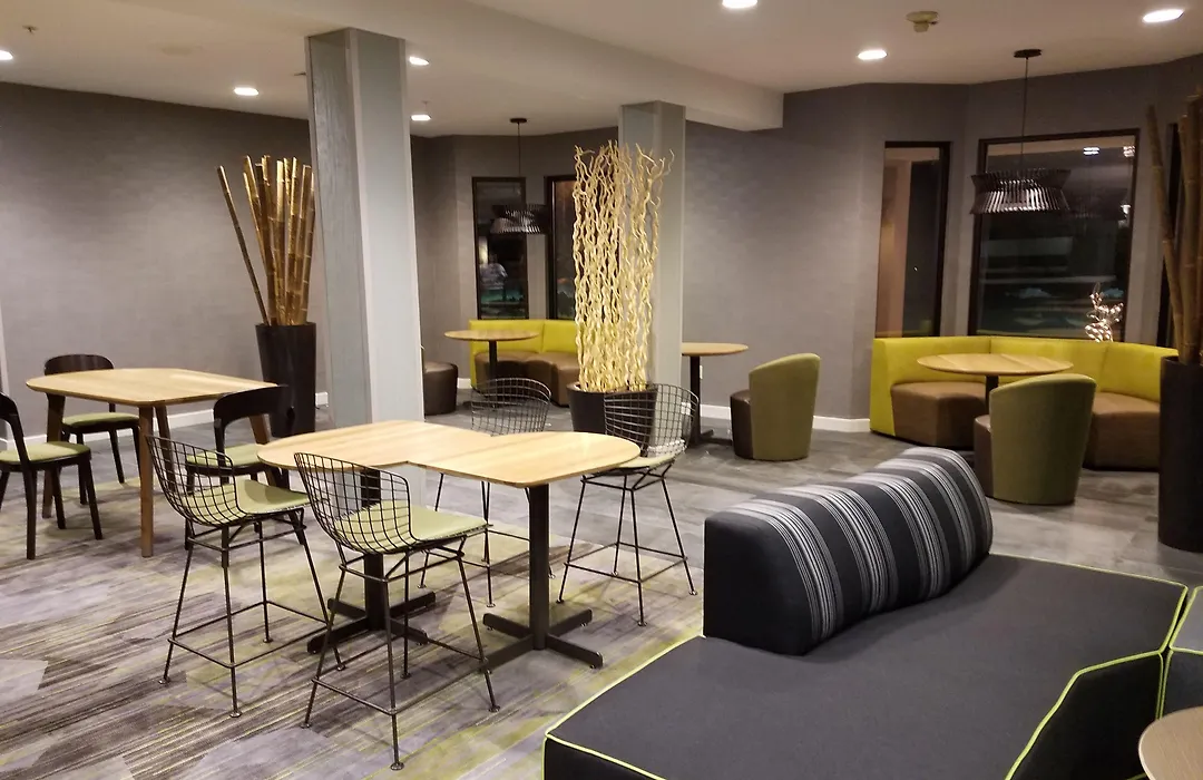 Courtyard By Marriott Norwich-1
