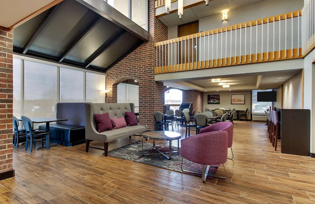 Drury Inn & Suites Poplar Bluff-1