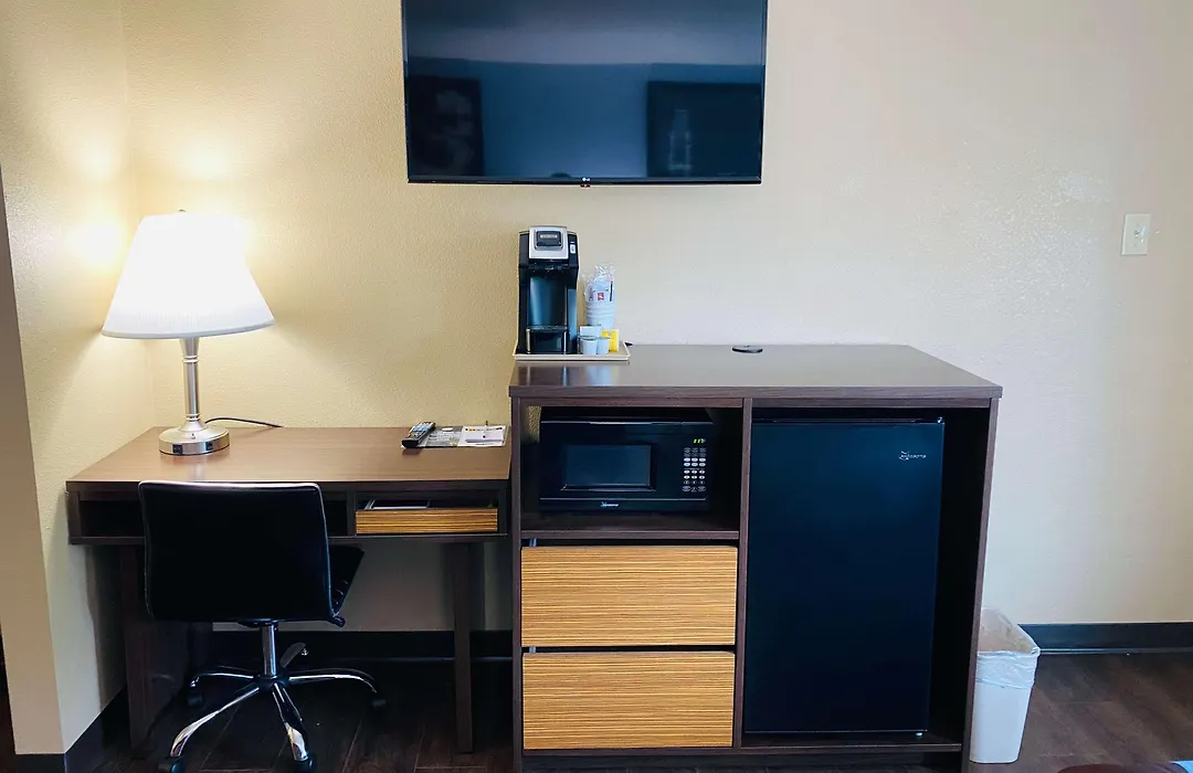 Super 8 By Wyndham Danville-1