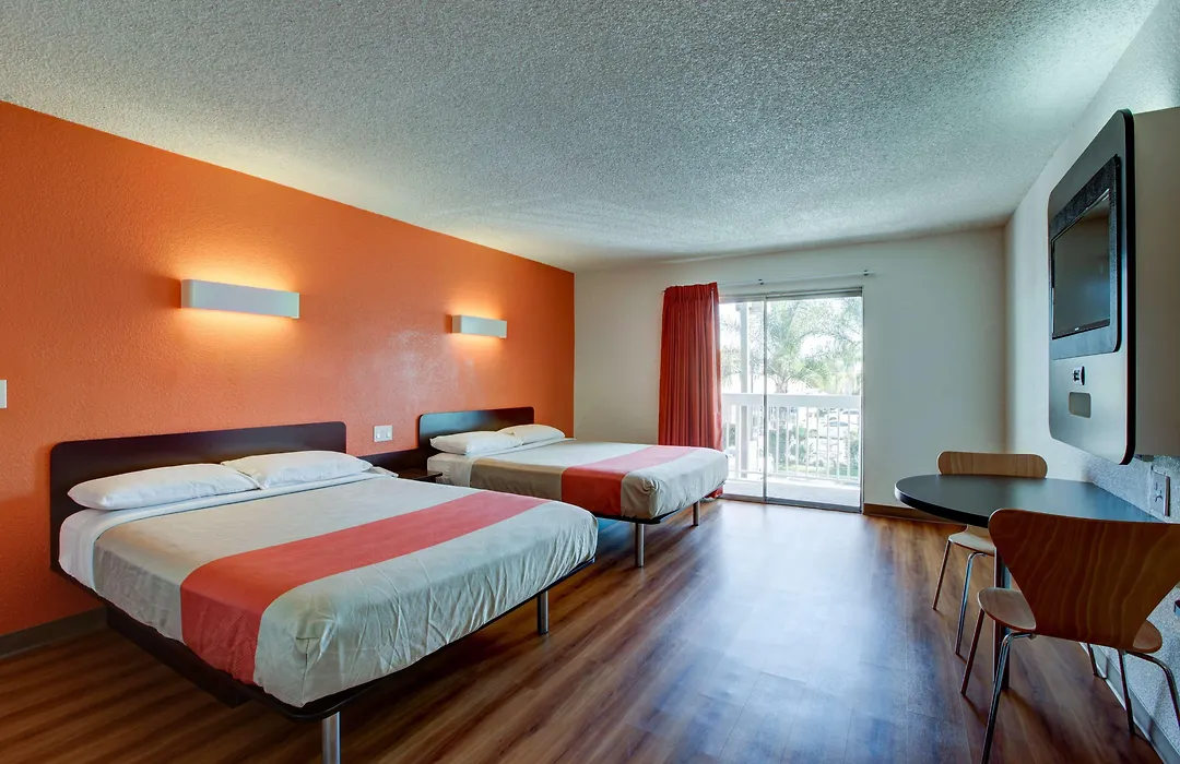 Motel 6-Santa Ana, Ca - Irvine - Orange County Airport-1