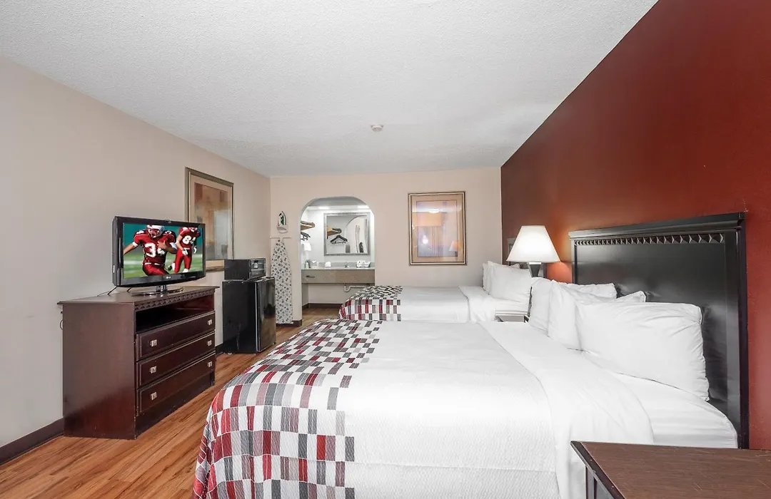 Red Roof Inn & Suites Oxford-1