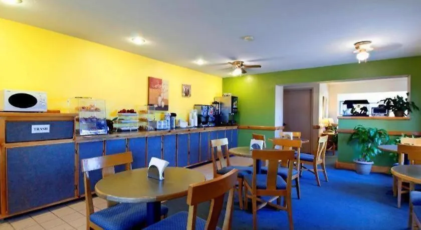 Americas Best Value Inn - Garden City-1