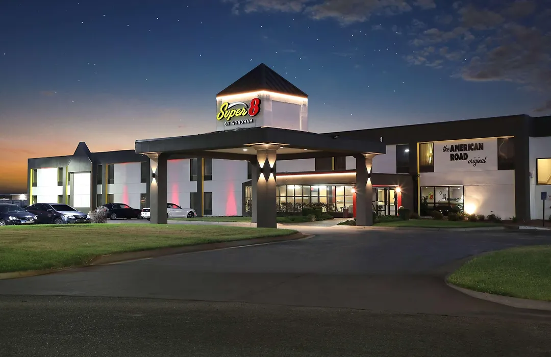 Super 8 By Wyndham Wichita South-1