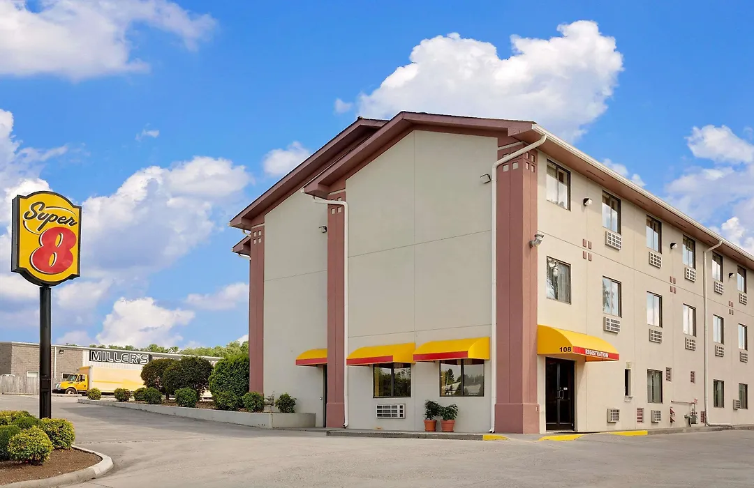 Super 8 By Wyndham Johnson City-1