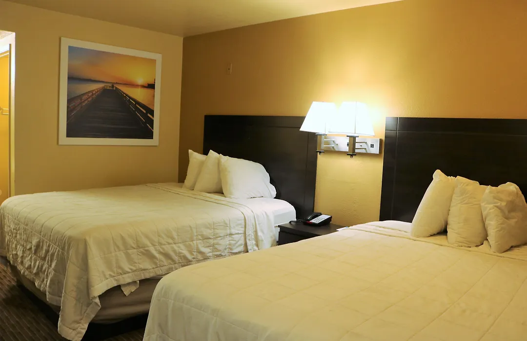 Days Inn By Wyndham Fresno South-1