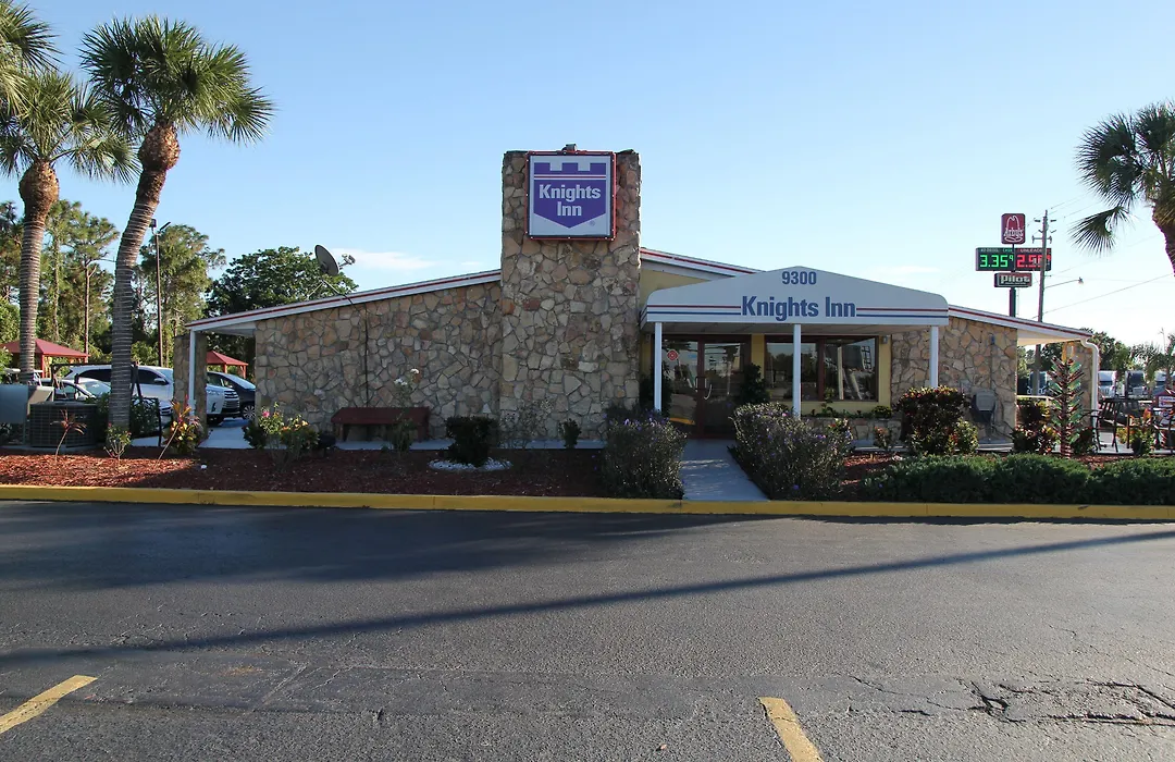 Knights Inn Punta Gorda-1